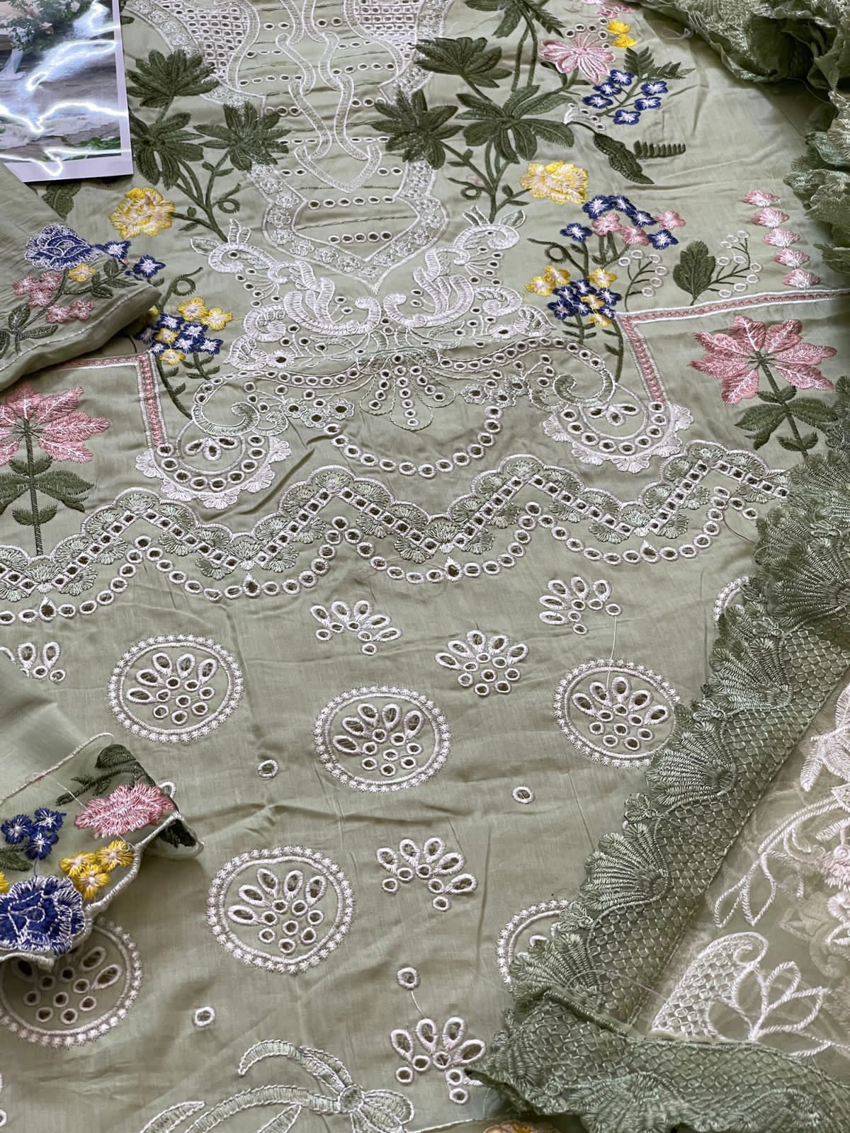 Maryam Hussain Lawn – New Catalog