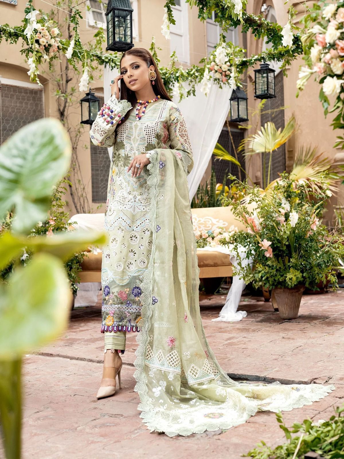 Maryam Hussain Lawn – New Catalog