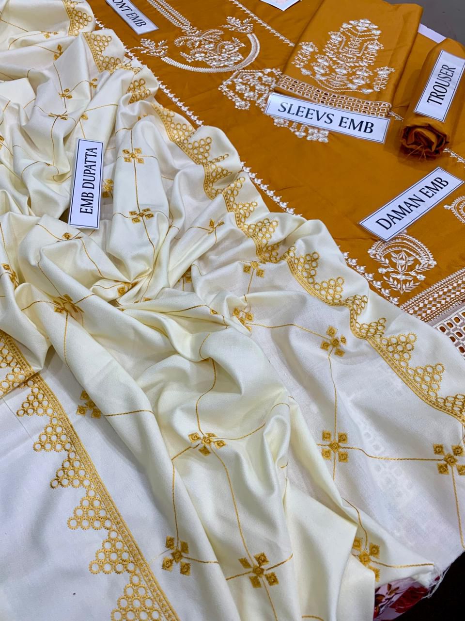 Zara Shah Jahan Embroidered Dhanak Unstitched 3Piece D-001