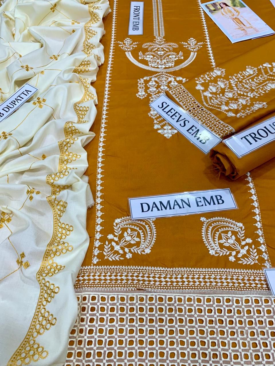 Zara Shah Jahan Embroidered Dhanak Unstitched 3Piece D-001